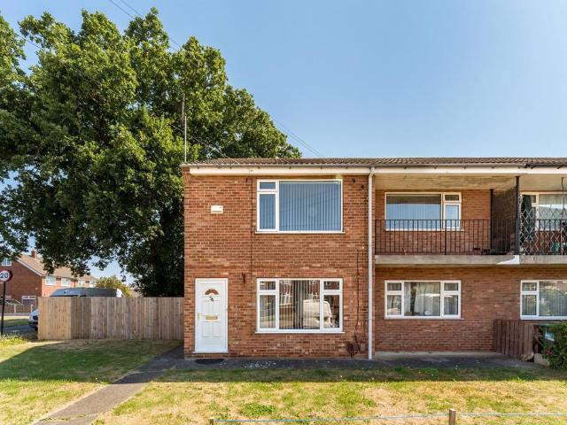 Elmpark Way, York, YO31 2 bed flat to rent £1,350 pcm £312 pw