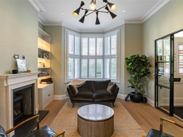 Elms Crescent, London SW4, 5 bed terraced house to rent, £8,500 pcm | PrimeLocation