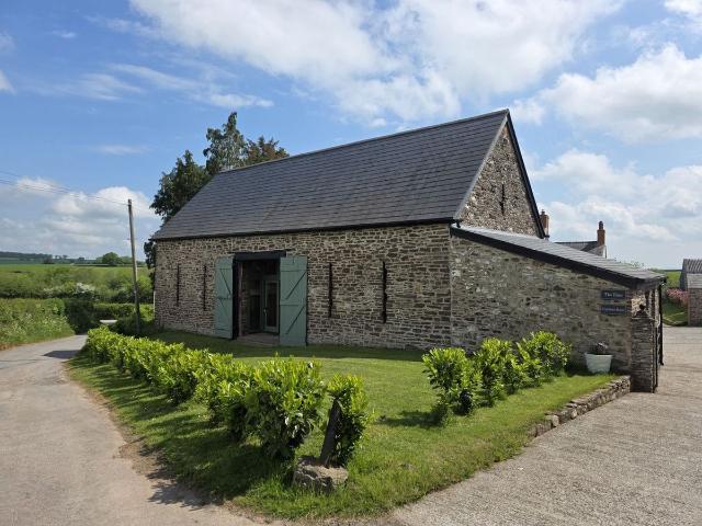 Elms Lane, Llantilio Pertholey, Abergavenny NP7, 3 bed barn conversion to rent, £1,850 pcm | PrimeLocation