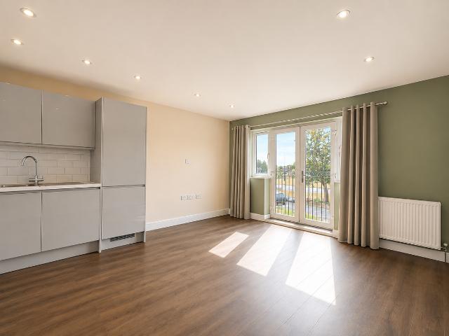Elmshott Lane, Slough SL1, 1 bed flat to rent, £1,250 pcm | PrimeLocation