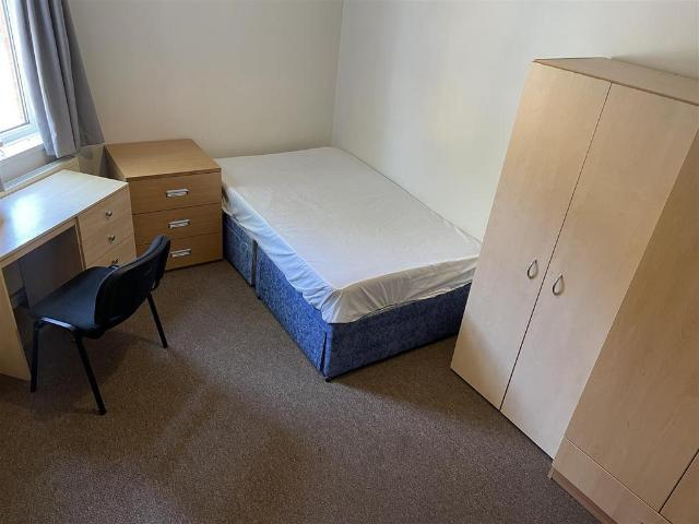 Elmsley Street, Preston 1 bed in a house share to rent £450 pcm £104 pw