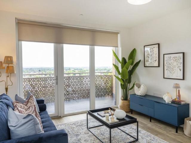 Elmsleigh Road Staines TW18 1 bed apartment to rent £1,600 pcm £369 pw