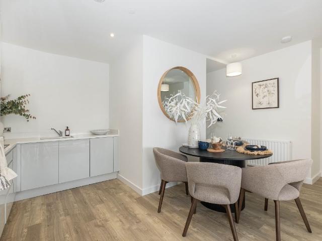 Elmsleigh Road, Staines TW18, 1 bed flat to rent, £1,600 pcm | PrimeLocation