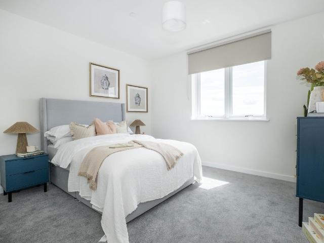Elmsleigh Road, Staines TW18, 1 bed flat to rent, £1,600 pcm | PrimeLocation