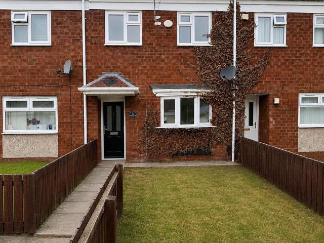 Elmstone Gardens, Hemlington, TS8 3 bed terraced house to rent £690 pcm £159 pw
