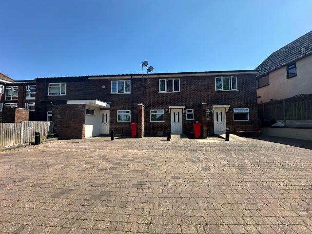 Elmstead Lane, Chislehurst BR7, 3 bed end terrace house to rent, £1,950 pcm | PrimeLocation