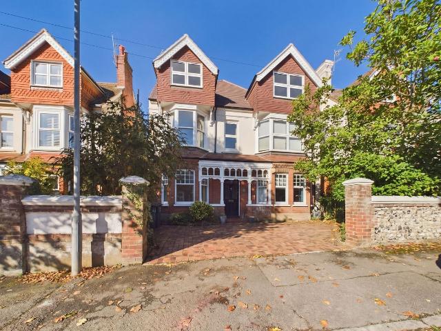 Elmstead Road, Bexhill On Sea TN40, 2 bed flat to rent, £1,100 pcm | PrimeLocation