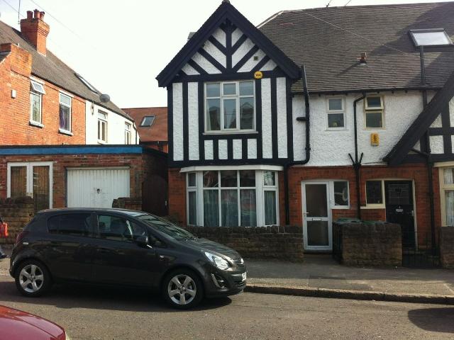 Elmsthorpe Avenue, Nottingham, Nottinghamshire NG7, 5 bed shared accommodation to rent, £2,409 pcm | PrimeLocation