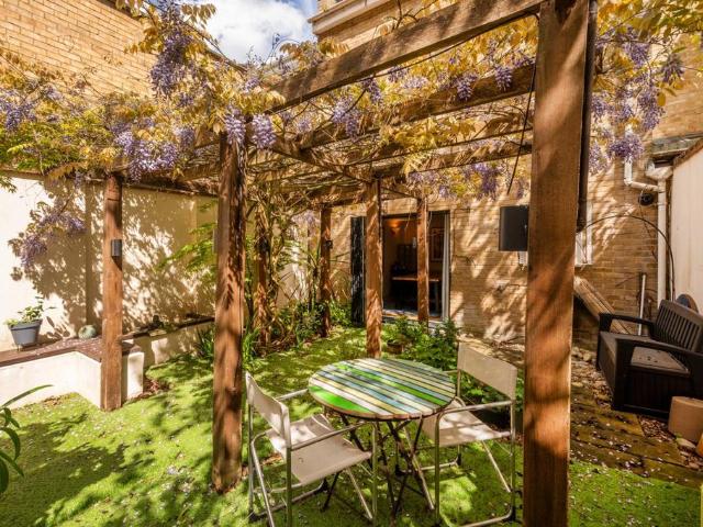 Elnathan Mews, Maida Vale, London, W9 3 bed mews to rent £6,000 pcm £1,385 pw