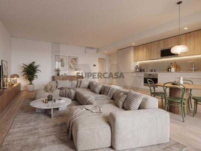 ÉLOU LOURES | T2 · 118m² · Condomínio Fechado com Piscina