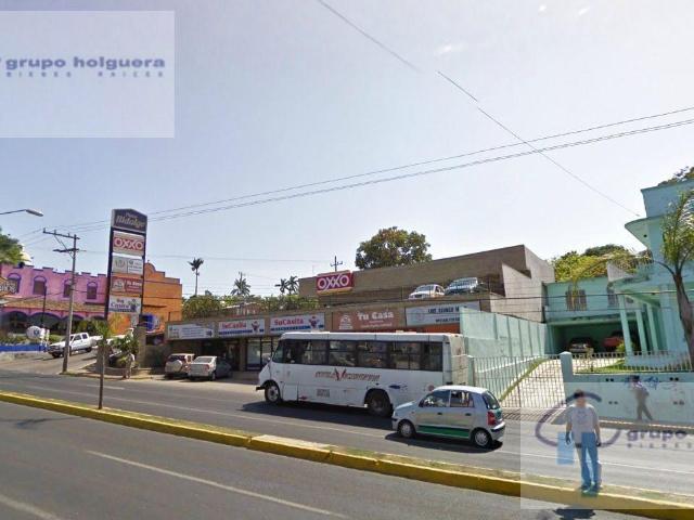 ELO 257 LOCAL COMERCIAL EN PLAZA HIDALGO, AVE. HIDALGO, COLONIA AGUILA, TAMPICO, TAM