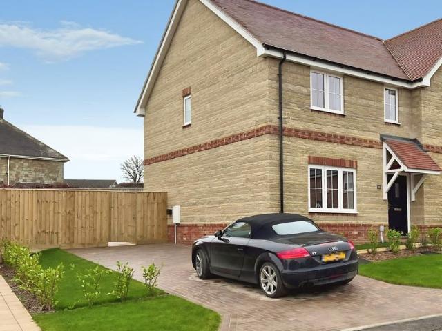 Elodie Way, Godshill PO38, 3 bed end terrace house to rent, £1,350 pcm | PrimeLocation