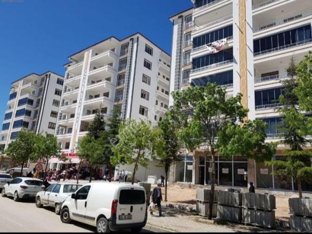 Elazığ Sürsürü'de Cam Balkonlu Geniş 3+1 Daire