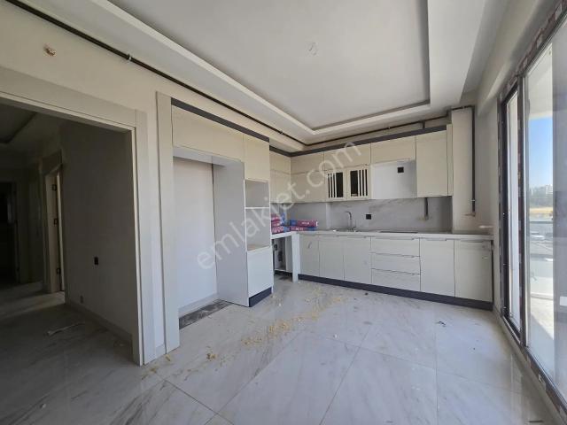 Elazığ Yolu Üzeri Zana Tenc Yapıda Kiralık 2+1 Daire