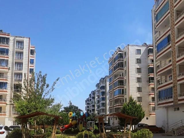 Sanayi Mahallesinde Site İçerisinde Kiralık Daire