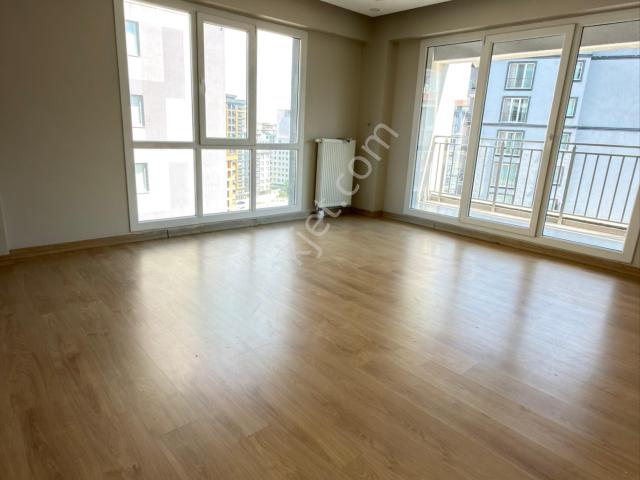 Elaza’dan Lux Site İçersinde Sahil Ve Ulaşıma Yakın 3+1 Kiralık
