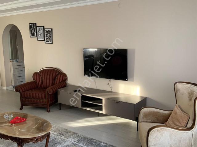 Elaza İnvest‘en Ataköy 9.kısımda Full Bakımlı Mobilyalı Emsailsiz 3+1 Geniş Kiralık Daire