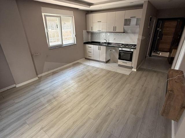 ŞELAEDE 1+1 0 GENİŞ KİRALIK DAİRE