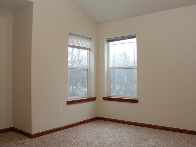 Elaine Station Apartments 2 Bedroom Apartment for Rent at 123 Ne 172nd Ave, Gresham, OR 97230 Rockwood