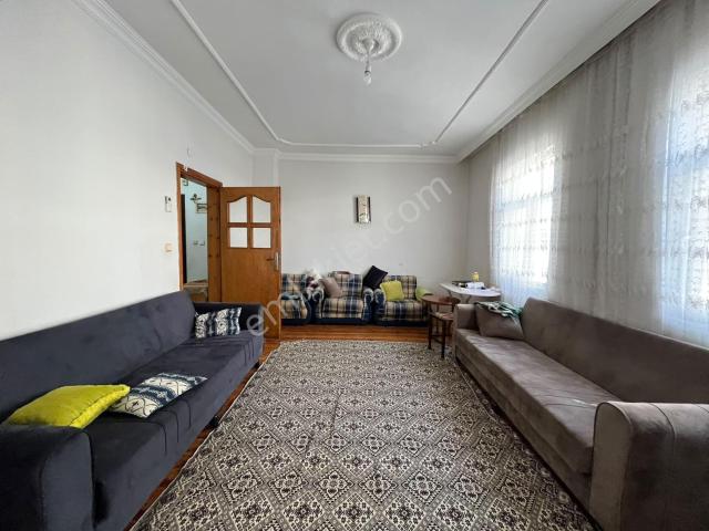 Şelale Mahallesinde Güney Cepheli Satılık 3+1 Daire