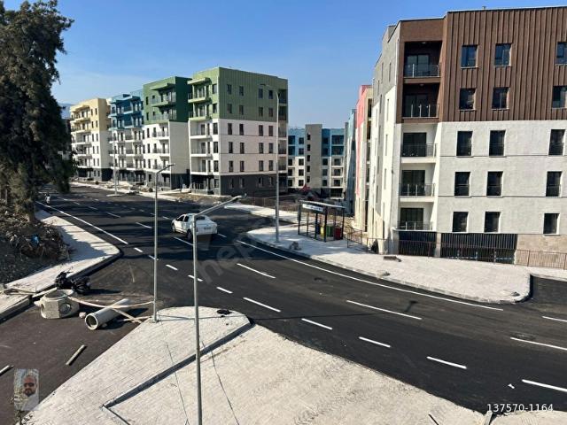 ŞELALE PARK KÖŞESİNDE 3+1 KÖŞE BAŞI ARAKAT KİRALIK DAİRE