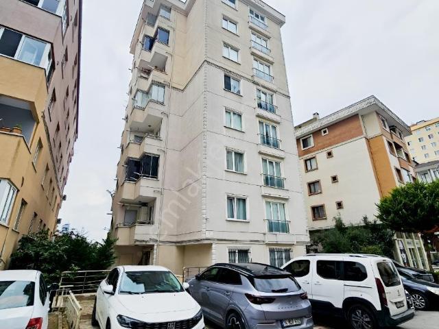 Elalmış Caddesi'ne 2. Bina Arakat Balkonlu 2+1 Daire