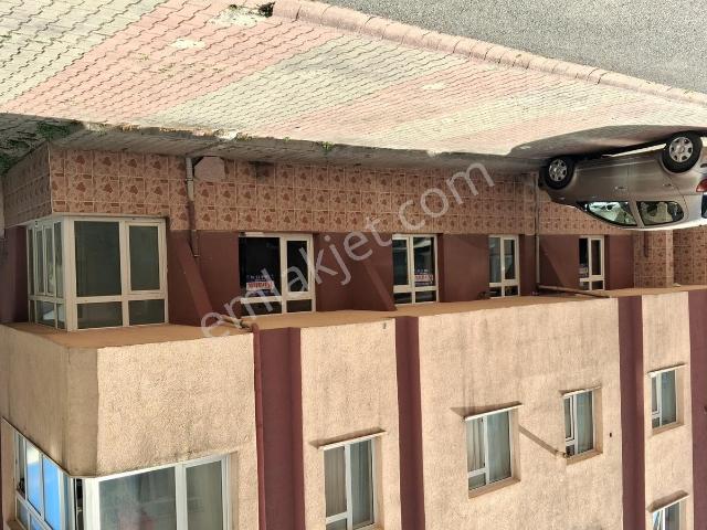 Elalmış Caddesine Yakın_finans Merkezine 5 Dk_geniş Balkonlu