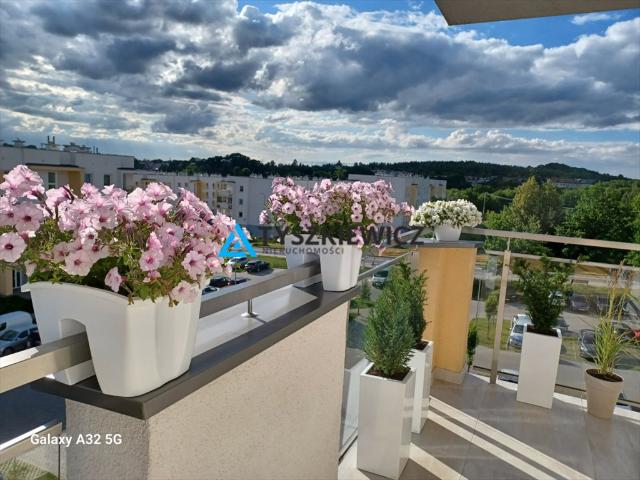 Nowoczesny 4 pokojowy apartament 121m2 z tarasami i garażem