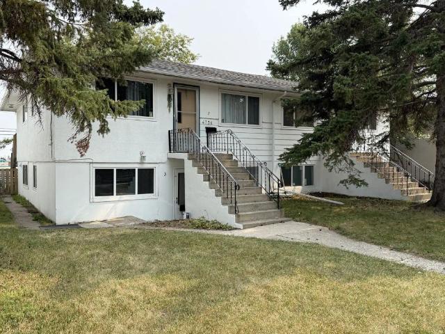 Elboya Newly Renovated 2 Bedoorm Suite |Private Entry| In Suite Laundry — 2 Bedrooms Fourplex