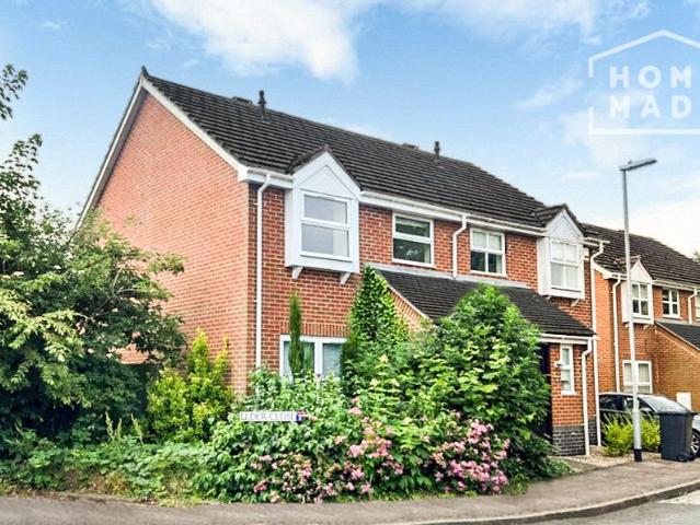 Elder Close, Woodhead Drive CB4, 3 bed semi detached house to rent, £2,350 pcm | PrimeLocation