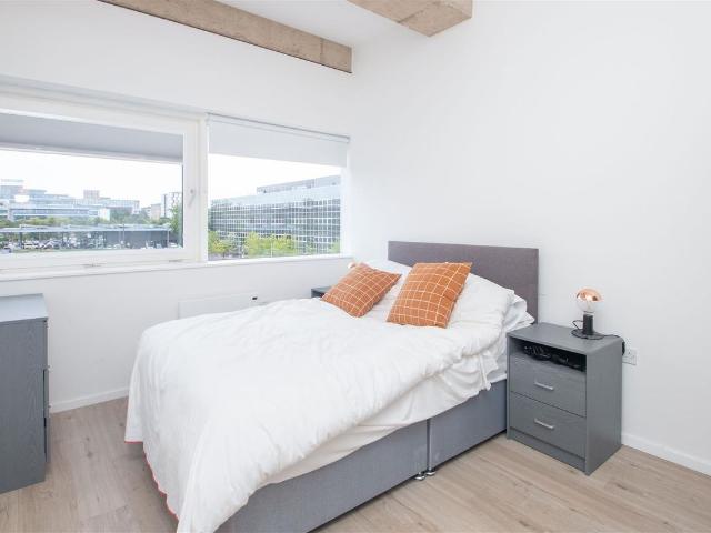 Elder Gate, Milton Keynes MK9, 2 bed flat to rent, £1,495 pcm | PrimeLocation