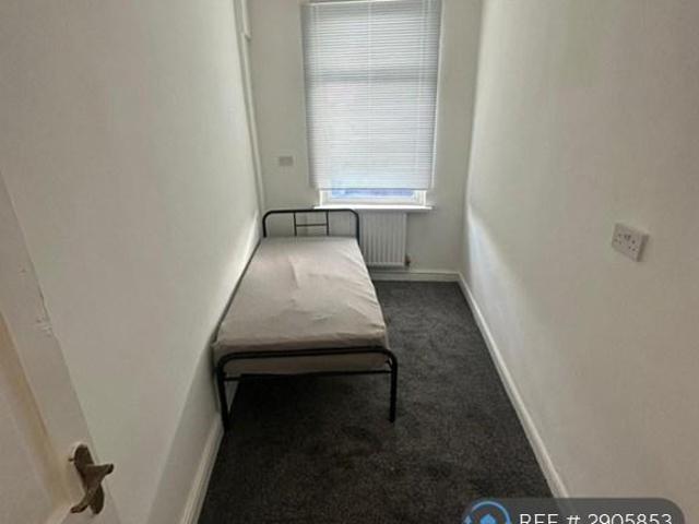 Elder Grove, Wakefield, WF2 1 bed in a house share to rent £550 pcm £127 pw