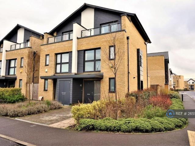 Elderberry Close, Romford, RM3 3 bed semi detached house to rent £2,600 pcm £600 pw