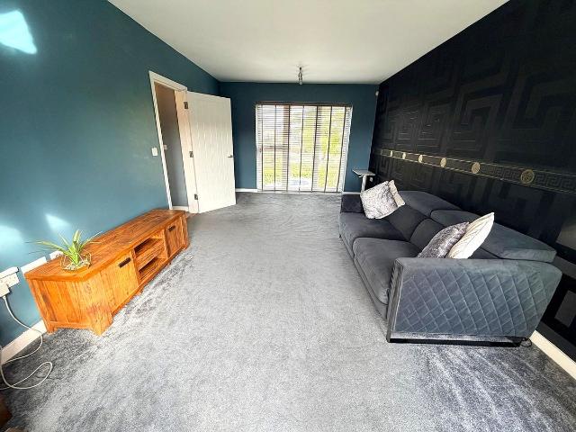 Elderberry Close, Romford RM3, 4 bed detached house to rent, £3,500 pcm | PrimeLocation