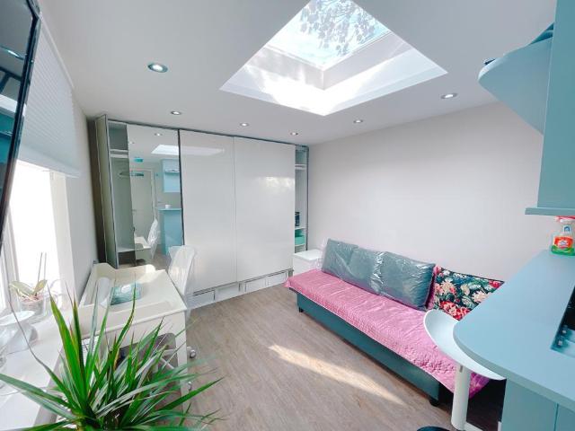 Elderberry Road, London W5 Studio to rent £1,200 pcm £277 pw