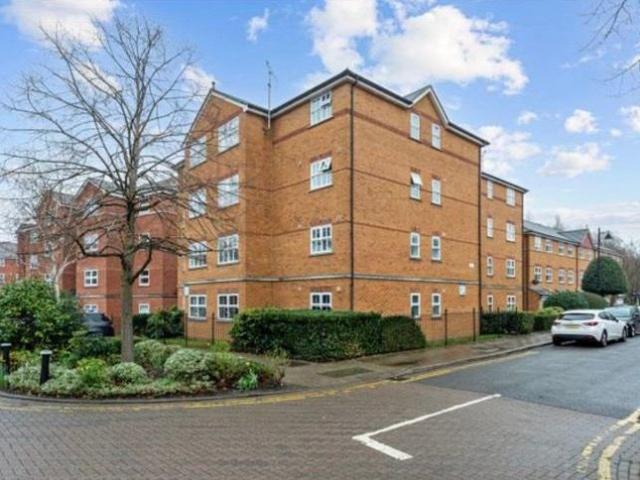 Elderfield Place, London SW17, 2 bed flat to rent, £2,275 pcm | PrimeLocation
