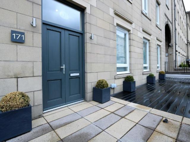 Elderslie Street, Glasgow, G3 3 bed flat to rent £4,495 pcm £1,037 pw