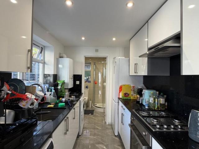Eldon Terrace, Reading RG1, 4 bed end terrace house to rent, £2,500 pcm | PrimeLocation