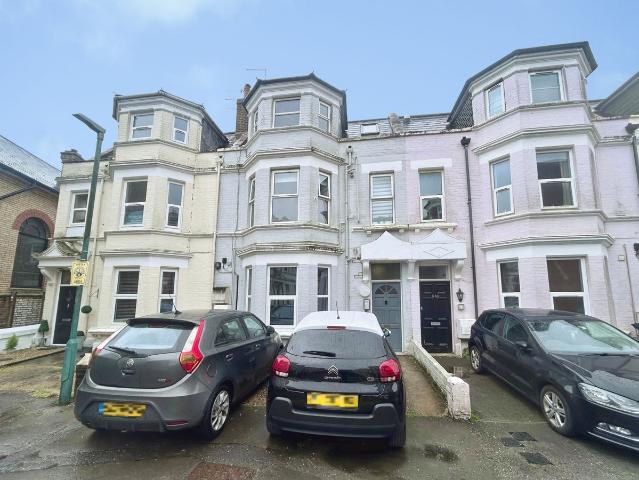 Eldon Place, Bournemouth BH4, 1 bed flat to rent, £895 pcm | PrimeLocation