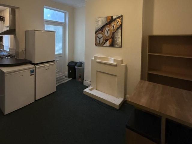 Eldon Road, Birmingham B16, 3 bed shared accommodation to rent, £542 pcm | PrimeLocation