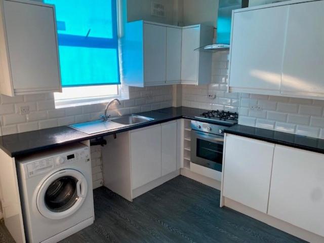 Eldon Road, Eastwood, S65 1RB 2 bed end of terrace house to rent £650 pcm £150 pw