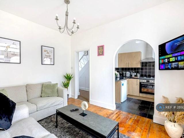 Eldon Road, London, N22 3 bed end of terrace house to rent £2,600 pcm £600 pw