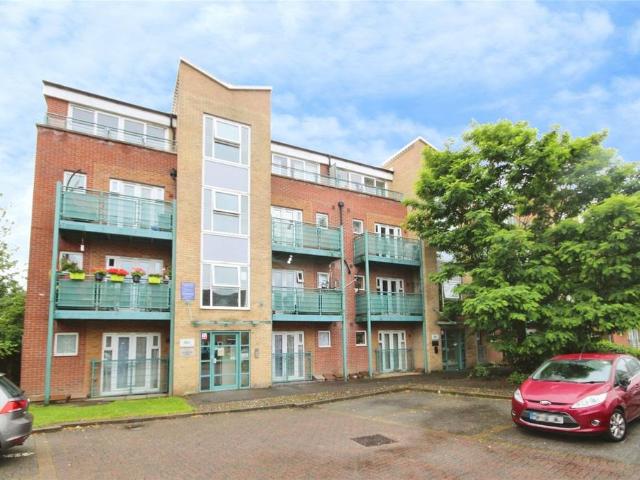 Eldridge Court, St Marks Place, RM10 2 bed apartment to rent £1,700 pcm £392 pw