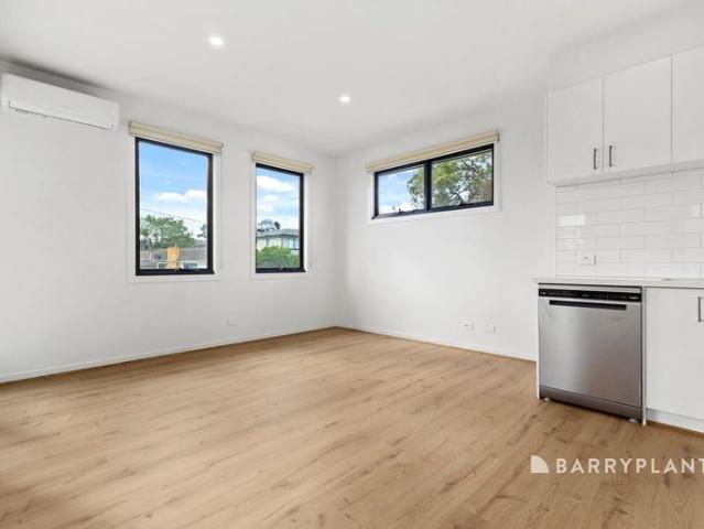Elevate Family Living: Modern Comforts & Serene Surroundings Await!