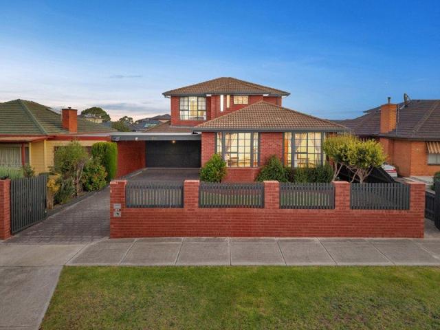 Elevate Your Living: Spacious Multi Gen Home with Dual Kitchens!