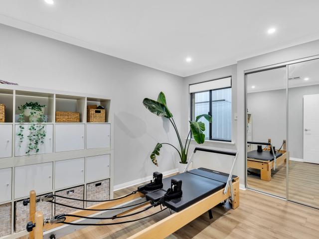 Elevate Your Lifestyle: Views of Perth City & Darling Rangers from this Sleek 4 Bed Yangebup Stunner!