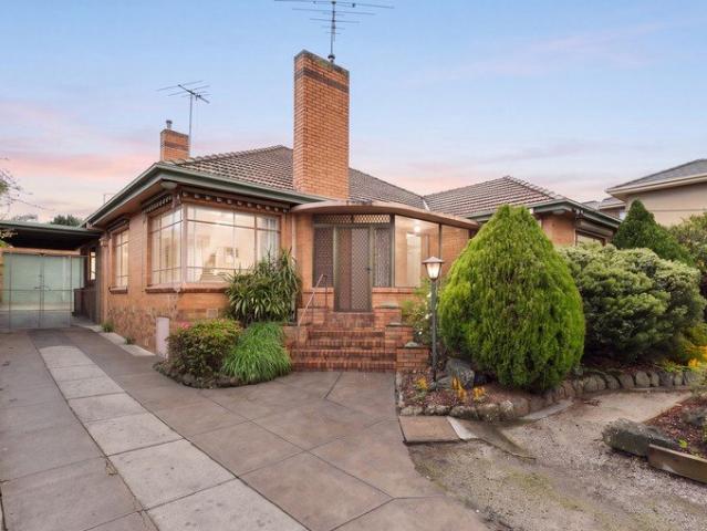 ELEVATED 892SQM BLOCK WITH OUTSTANDING DEVELOPMENT POTENTIAL STCA