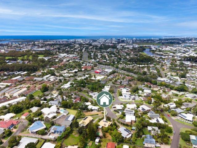 ELEVATED 908sqm WITH PANORAMIC VIEWS & FUTURE UPSIDE