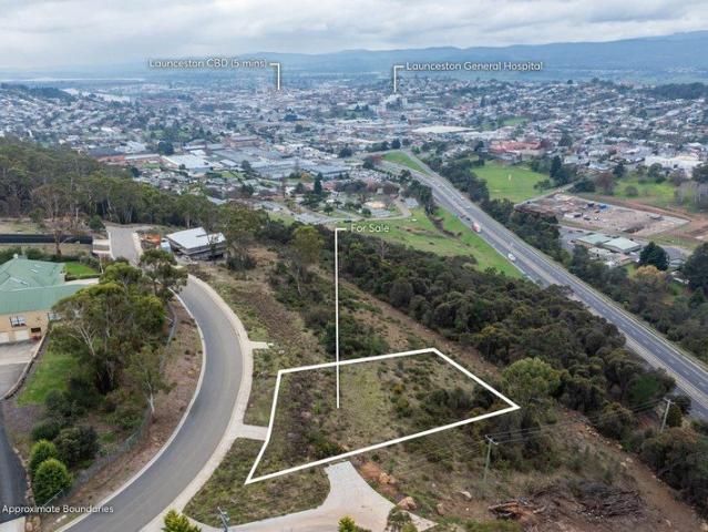 Elevated 1,500m² Parcel with Panoramic Views & Dual Access