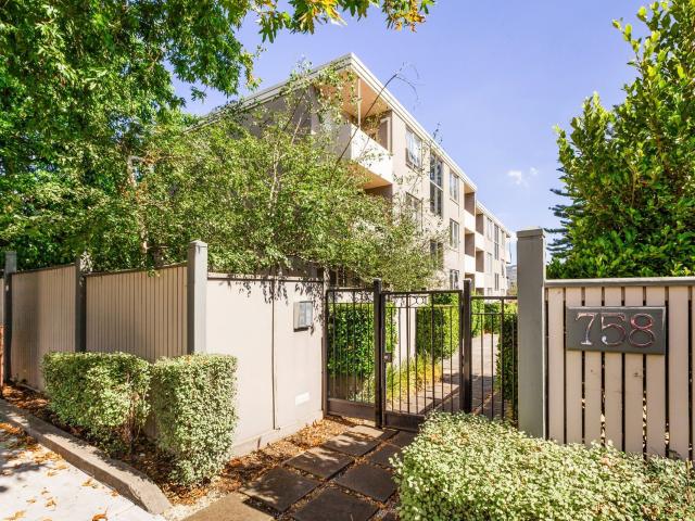 Elevated 2 Bedroom Apartment With City Views